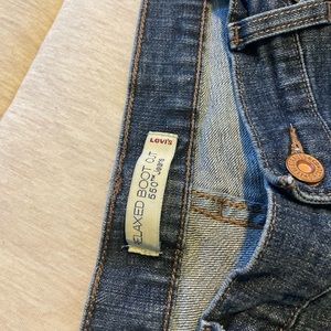 Size 12 short Levi’s relaxed fit bootcut jeans